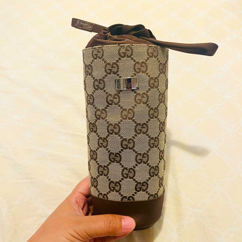 AUTHENTIC GUCCI POUCH